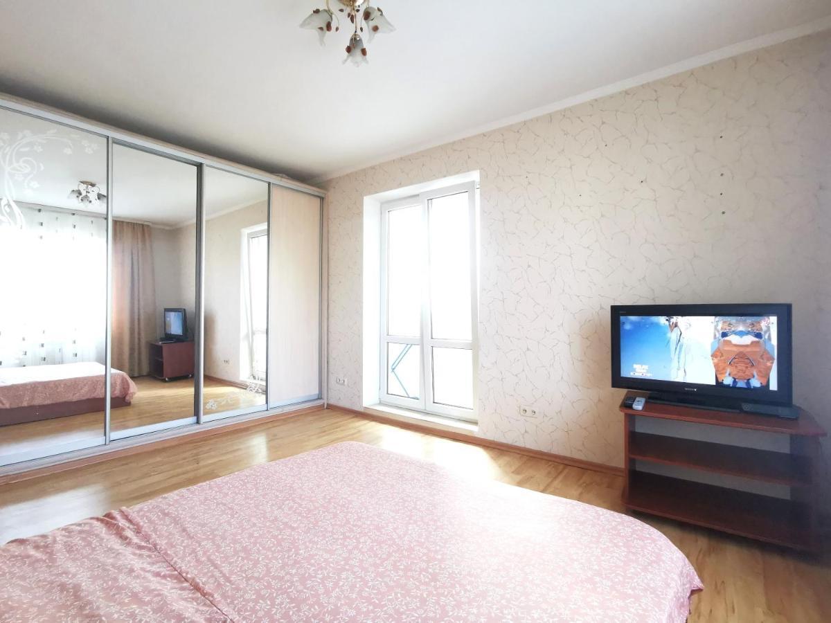 Lavina Mall Apartments 4 Sumy Esterno foto